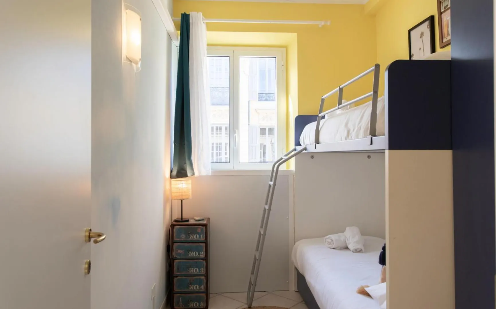 #13 Orange Suite Ac Wifi Balcony 3Mins Walk Sea Front Nice Apartment